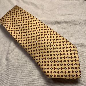 Brooks Brothers all silk, yellow rhombus tie.